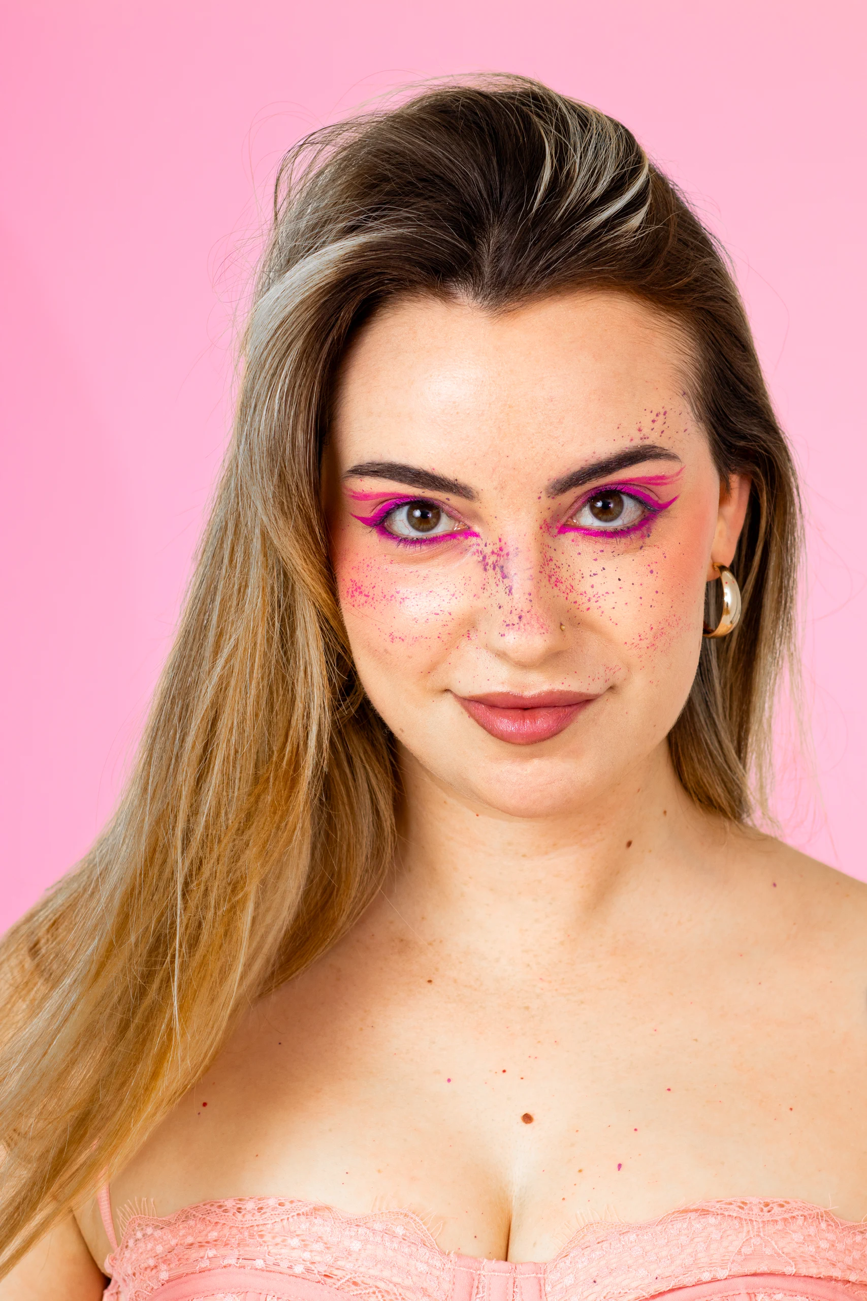 Photograph 1 from Pink