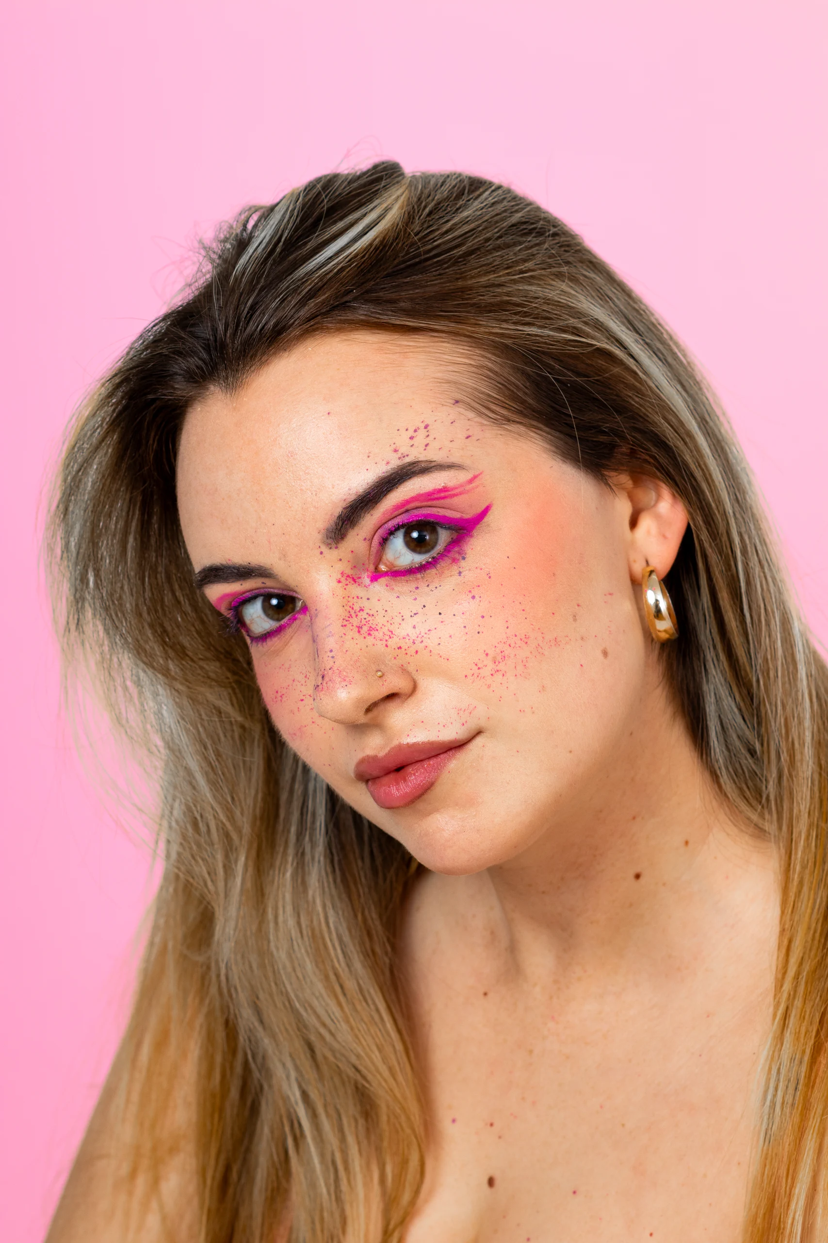 Photograph 7 from Pink